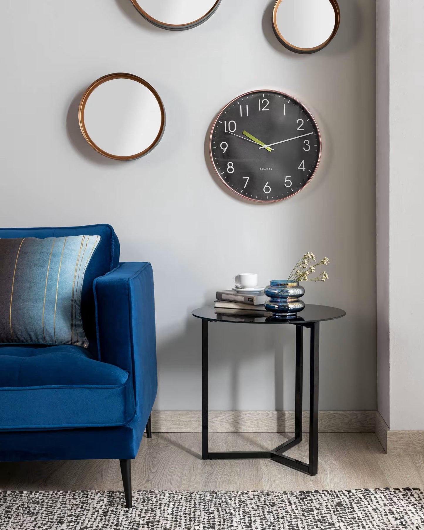 Drift side table made with glass and steel in black finish Ø 50 cm-DST1